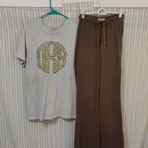 Gildan T-Shirt (Medium) & Soffe Yoga Style Pants(Small)